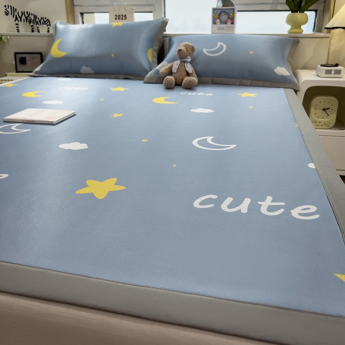 91家纺网 家纺一手货源 找家纺 丝羽坊 2025新款小版印花冰丝凉席平铺床席款冰丝席碳光冰丝凉席 星光灿烂