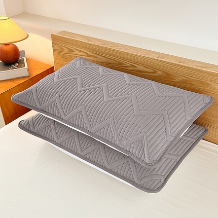 91家纺网 家纺一手货源 找家纺 曼陀罗 2025新款水波纹防水枕套 水波纹-绅士灰