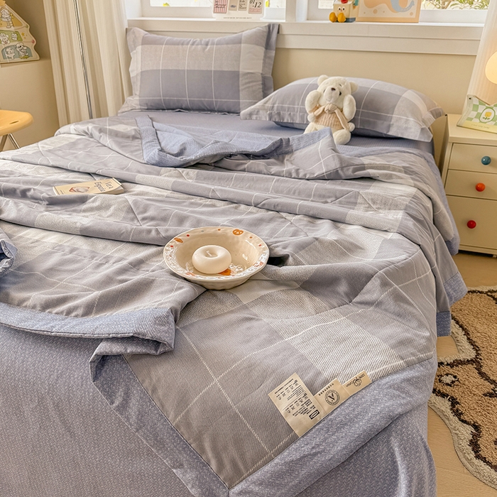 91家纺网 家纺一手货源 找家纺 梦依依 2025新款小清新印花系列里外全棉棉花被夏被四件套 卡罗琳