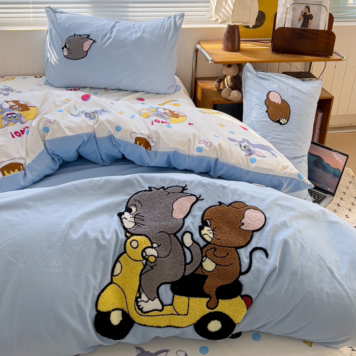 91家纺网 家纺一手货源 找家纺 罗亿家纺 2025新款云朵棉可爱毛巾绣系列四件套 汤姆和杰瑞