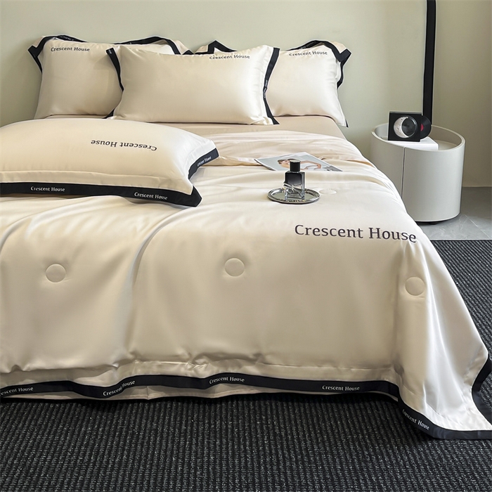 91家纺网 家纺一手货源 找家纺 笙意家纺 2025新款水洗冰丝夏被四件套-卡瑞娜系列 奶昔白+梧桐杏