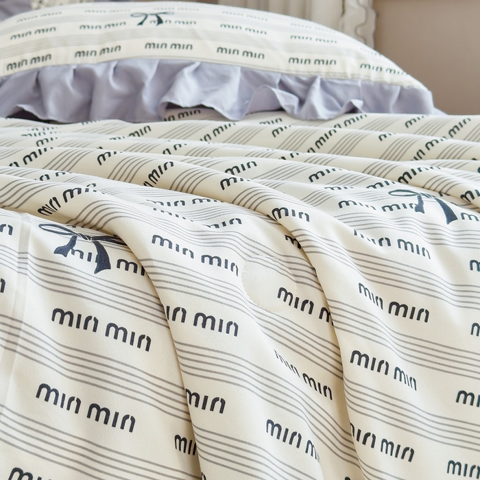 91家纺网 家纺一手货源 找家纺 梦莱斯2025新款针织棉夏被四件套 蝴蝶淑女