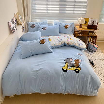 91家纺网 家纺一手货源 找家纺 罗亿家纺 2025新款云朵棉可爱毛巾绣系列四件套 汤姆和杰瑞