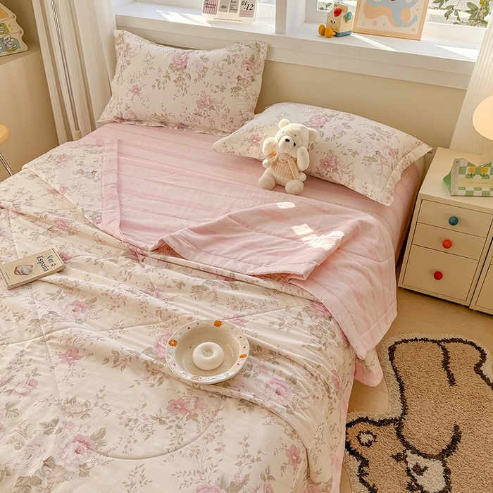 91家纺网 家纺一手货源 找家纺 梦依依 2025新款小清新印花系列里外全棉棉花被夏被四件套 华庭庄园-米