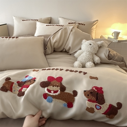 91家纺网 家纺一手货源 找家纺 （总）DC 2025新款B类天丝双拼毛巾绣四件套--动物王国系列