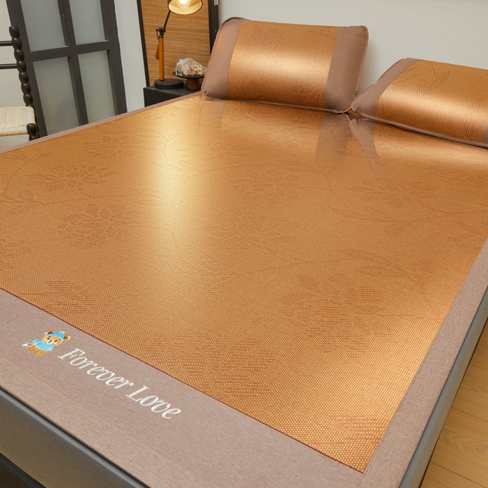 91家纺网 家纺一手货源 找家纺 尚品凤凰 2025新款冰藤席小熊绣花藤席 水中花