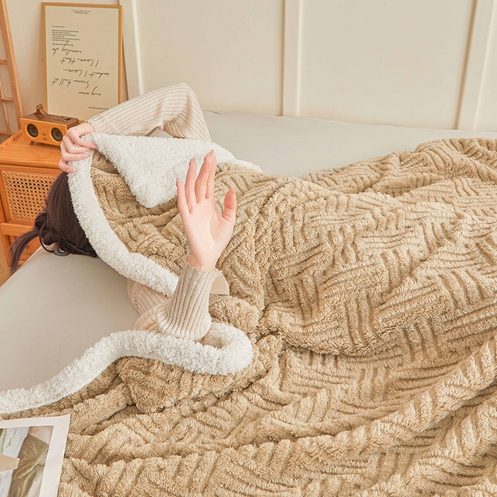 91家纺网 家纺一手货源 找家纺 （总）澳梵家居 2025新款塔芙绒提花毛毯盖毯