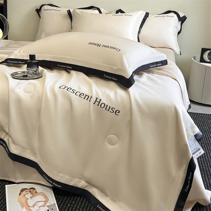 91家纺网 家纺一手货源 找家纺 笙意家纺 2025新款水洗冰丝夏被四件套-卡瑞娜系列 奶昔白+梧桐杏