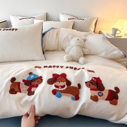 91家纺网 家纺一手货源 找家纺 （总）DC 2025新款B类天丝双拼毛巾绣四件套--动物王国系列