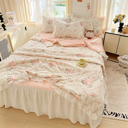 91家纺网 家纺一手货源 找家纺 （总）家贝爱 2025新款泡泡纱水洗棉花边床单/床裙款夏被四件套夏凉被