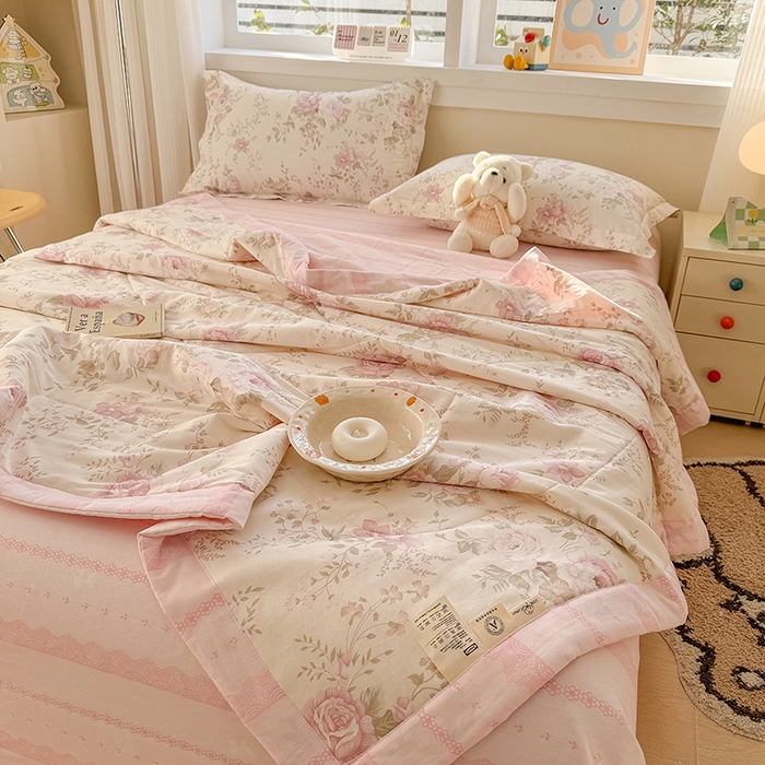 91家纺网 家纺一手货源 找家纺 梦依依 2025新款小清新印花系列里外全棉棉花被夏被四件套 华庭庄园-米