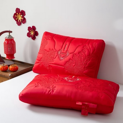 91家纺网 家纺一手货源 找家纺 （总）云熙枕业 2025新款婚庆龙凤呈祥刺绣枕芯枕皮