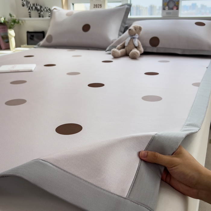 91家纺网 家纺一手货源 找家纺 丝羽坊 2025新款小版印花冰丝凉席平铺床席款冰丝席碳光冰丝凉席 小圆满