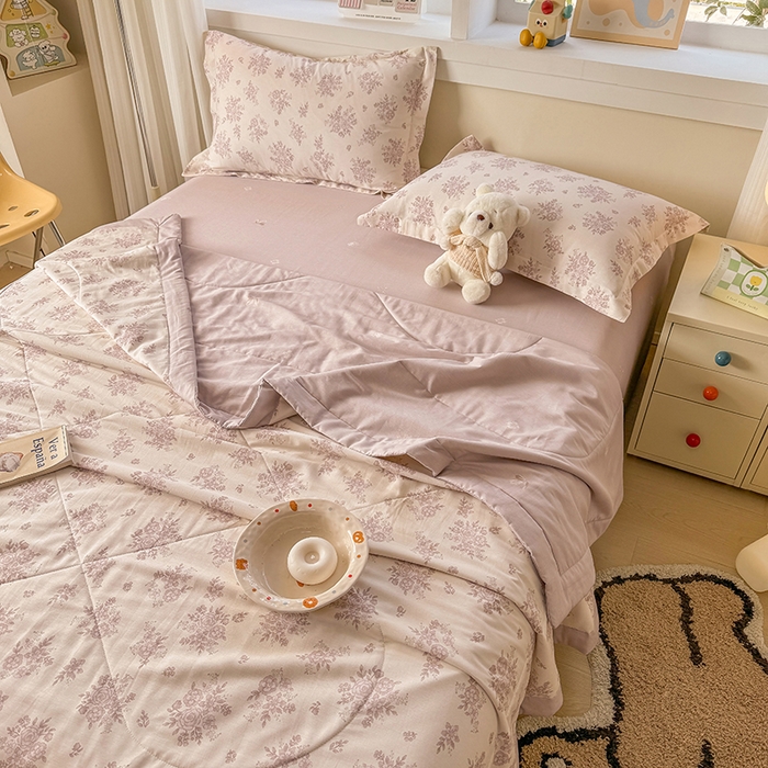 91家纺网 家纺一手货源 找家纺 梦依依 2025新款小清新印花系列里外全棉棉花被夏被四件套 花沐