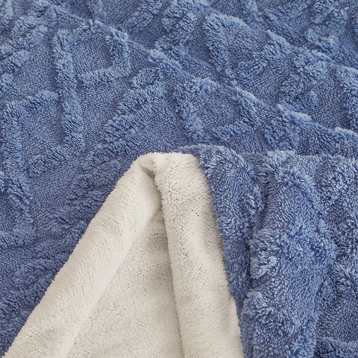 91家纺网 家纺一手货源 找家纺 澳梵家居 2025新款塔芙绒提花毛毯盖毯 雾霾蓝-白