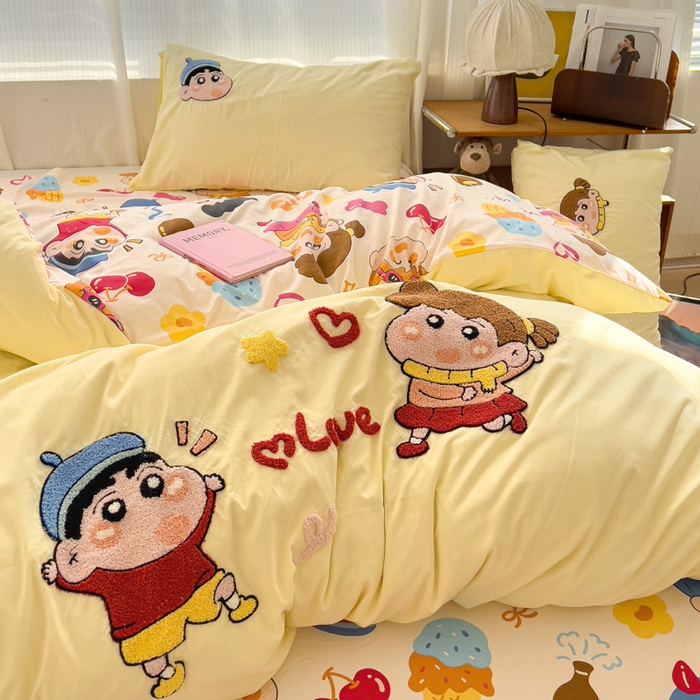 91家纺网 家纺一手货源 找家纺 罗亿家纺 2025新款云朵棉可爱毛巾绣系列四件套 小新的爱情