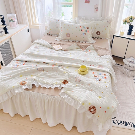 91家纺网 家纺一手货源 找家纺 （总）家贝爱 2025新款泡泡纱水洗棉花边床单/床裙款夏被四件套夏凉被