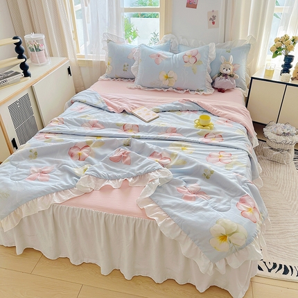 91家纺网 家纺一手货源 找家纺 （总）家贝爱 2025新款泡泡纱水洗棉花边床单/床裙款夏被四件套夏凉被