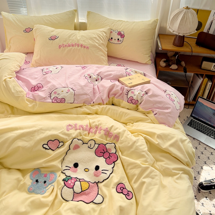 91家纺网 家纺一手货源 找家纺 罗亿家纺 2025新款云朵棉可爱毛巾绣系列四件套 可爱小猫-黄