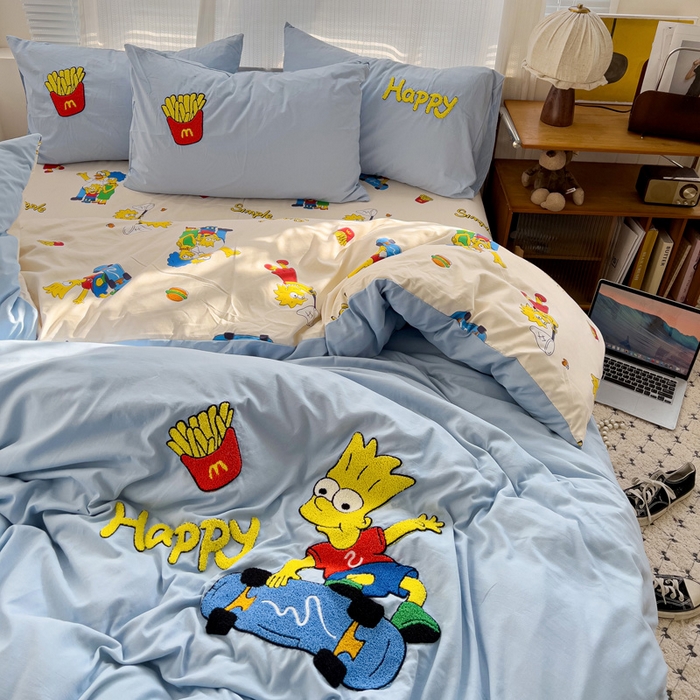 91家纺网 家纺一手货源 找家纺 罗亿家纺 2025新款云朵棉可爱毛巾绣系列四件套 调皮辛普森