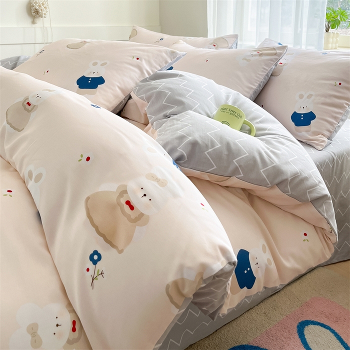 91家纺网 家纺一手货源 找家纺  本制 2025新款12868全棉印花四件套 起司兔-粉