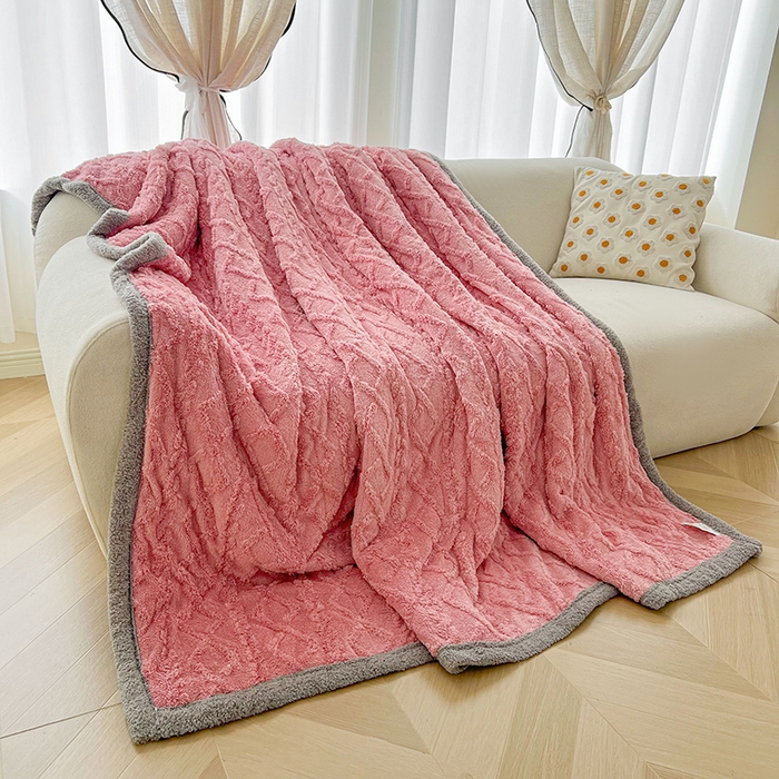 91家纺网 家纺一手货源 找家纺 澳梵家居 2025新款塔芙绒提花毛毯盖毯 苏梅-灰