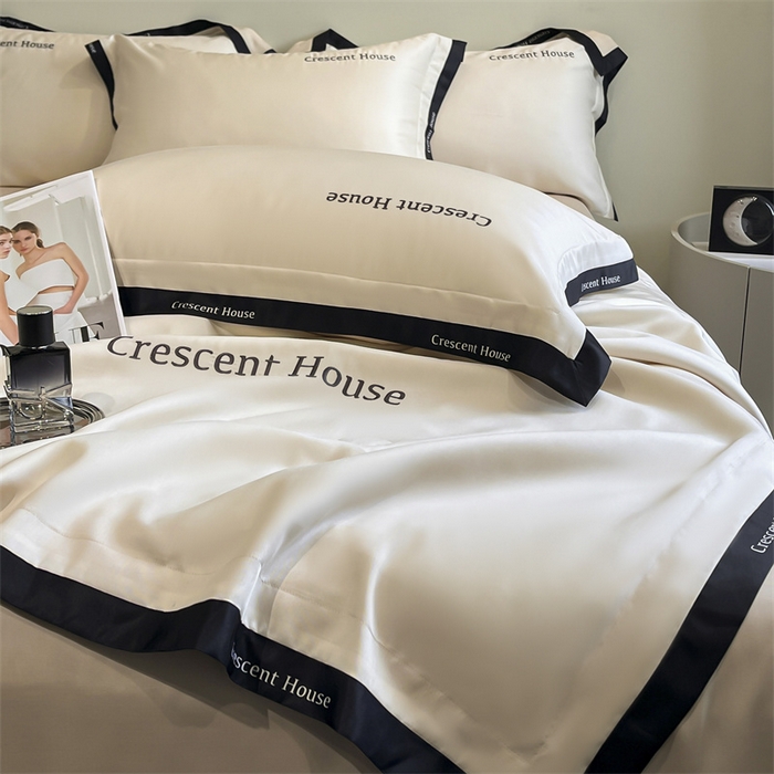 91家纺网 家纺一手货源 找家纺 笙意家纺 2025新款水洗冰丝夏被四件套-卡瑞娜系列 奶昔白+梧桐杏