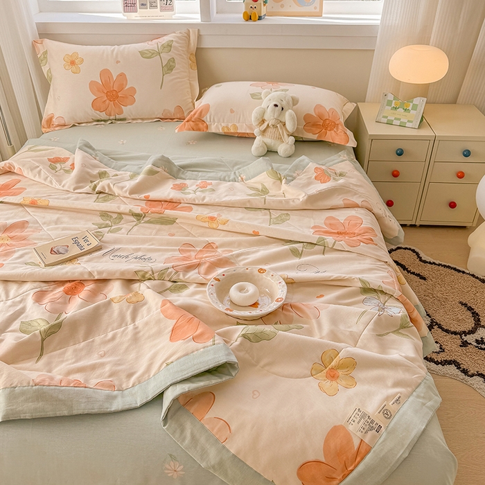 91家纺网 家纺一手货源 找家纺 梦依依 2025新款小清新印花系列里外全棉棉花被夏被四件套 班纳花园