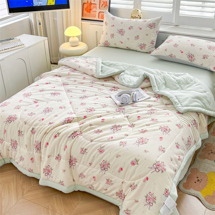 91家纺网 家纺一手货源 找家纺   壹张床  2025新款A类针织棉双层纱100%新疆棉花夏凉被《包检测》（提供买家秀） 春日蘑菇