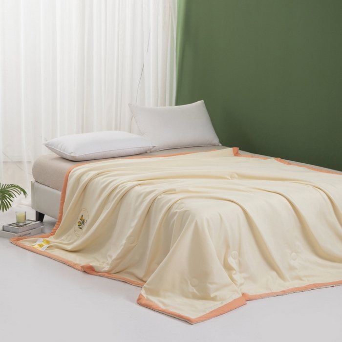 91家纺网 家纺一手货源 找家纺 帕芬鸟 2025新款亲肤磨毛夏被 米黄