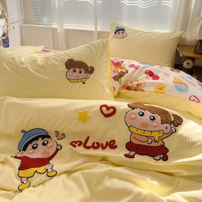 91家纺网 家纺一手货源 找家纺 罗亿家纺 2025新款云朵棉可爱毛巾绣系列四件套 小新的爱情