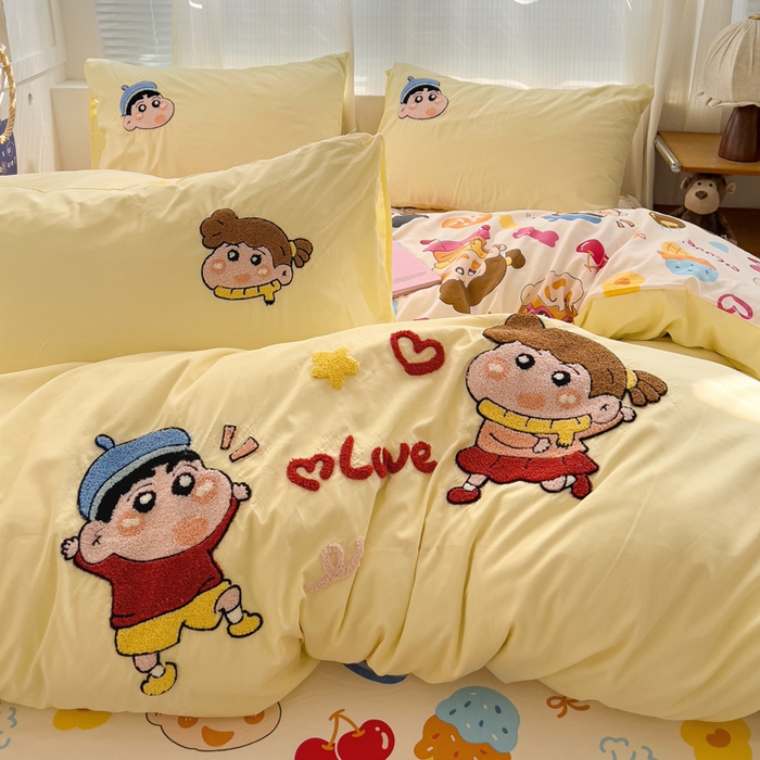 91家纺网 家纺一手货源 找家纺 罗亿家纺 2025新款云朵棉可爱毛巾绣系列四件套 小新的爱情