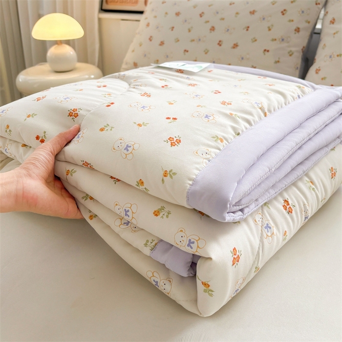91家纺网 家纺一手货源 找家纺   壹张床  2025新款A类针织棉双层纱100%新疆棉花夏凉被《包检测》（提供买家秀） 花丛小熊