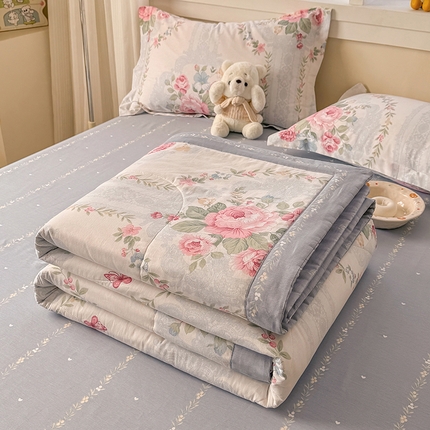 91家纺网 家纺一手货源 找家纺 （总）梦依依 2025新款小清新印花系列里外全棉棉花被夏被四件套