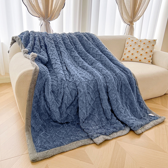 91家纺网 家纺一手货源 找家纺 澳梵家居 2025新款塔芙绒提花毛毯盖毯 雾霾蓝-灰