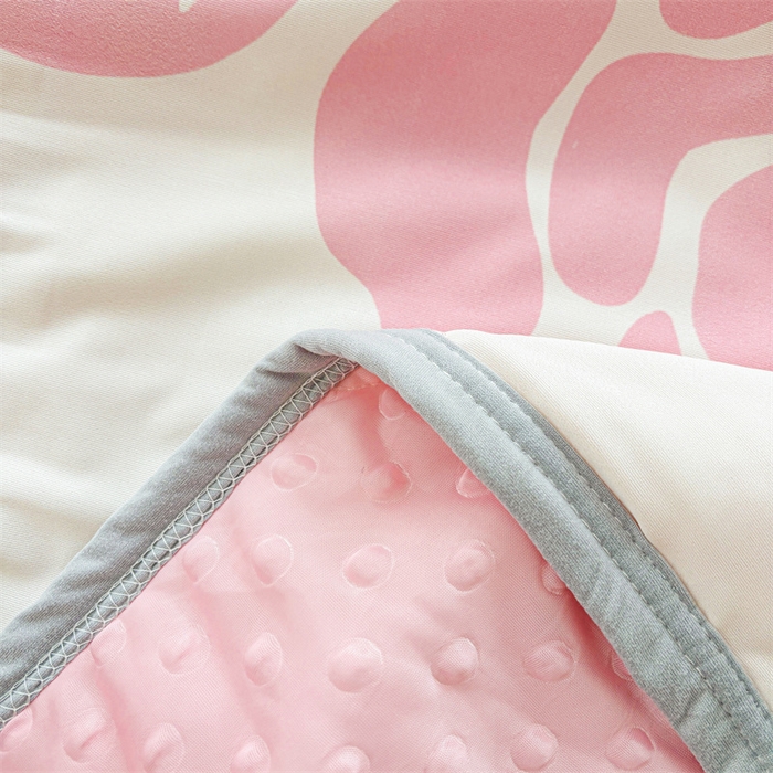 91家纺网 家纺一手货源 找家纺 雯豆2025春夏新款凉感丝夏被空调被子印花A类卡通小清新夏被 冰丝夏被四件套-温语