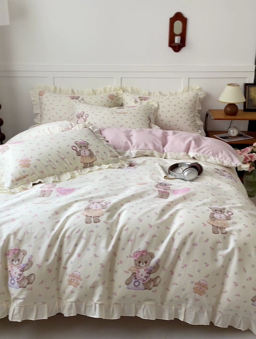 91家纺网 家纺一手货源 找家纺 澳梵家居 2025新款全棉印花韩版花间捕梦四件套 乖乖熊