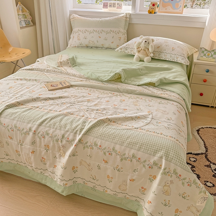 91家纺网 家纺一手货源 找家纺 梦依依 2025新款小清新印花系列里外全棉棉花被夏被四件套 花宠乐章