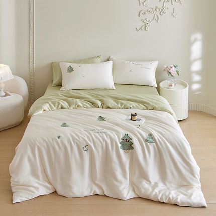 风向标2025新款60S兰精天丝绣花四件套 夏夜梦幻