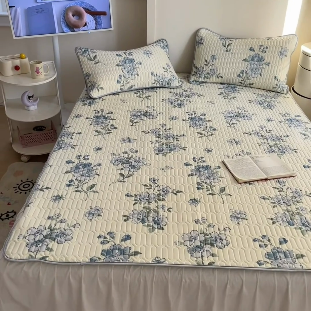 91家纺网 家纺一手货源 找家纺 川悦生活 2025新款小阪凉感丝印花凉席 青花月暮