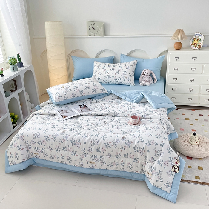 91家纺网 家纺一手货源 找家纺 宜家坊 2025新款全棉夏被碎花卡通小清新简约纯棉夏凉被夏被四件套三件套 叶情并茂