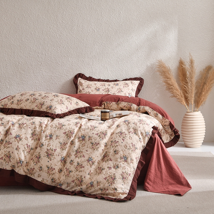 91家纺网 家纺一手货源 找家纺 2025新款A类纯棉双层纱皱皱纱花边四件套（复古风） 花漾-酒红色