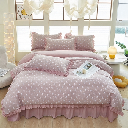 91家纺网 家纺一手货源 找家纺 美之润家纺2025新款针织夏被床盖印花四件套 花悦粉