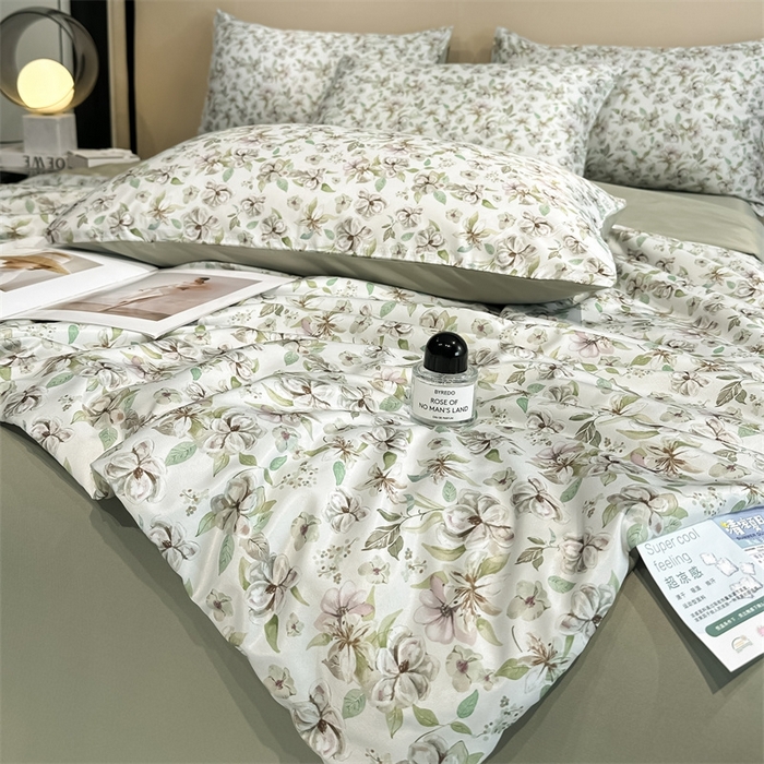 91家纺网 家纺一手货源 找家纺 笙意家纺  2025新款水洗真丝数码印花暗盒款夏被 咖叶纷飞