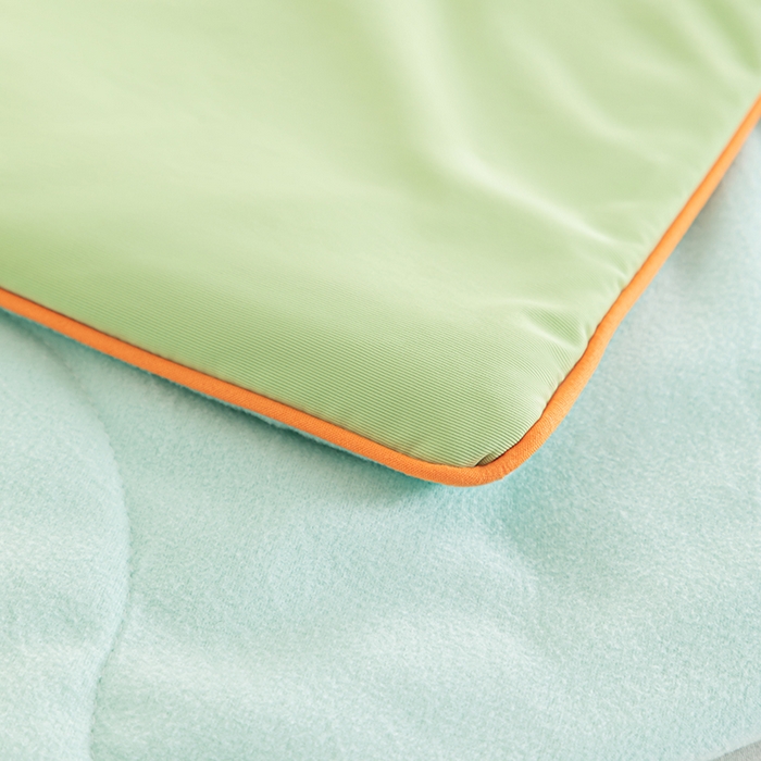 91家纺网 家纺一手货源 找家纺 吾诺 2025 锦氨凉感夏被双感被大豆夏被子被芯凉感丝夏被瓜瓜被 果绿-浅绿