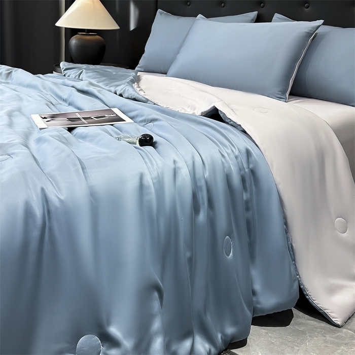 91家纺网 家纺一手货源 找家纺 金鹰 2025新款A类莱赛尔50天丝拼色空调被大豆夏被四件套 深蓝