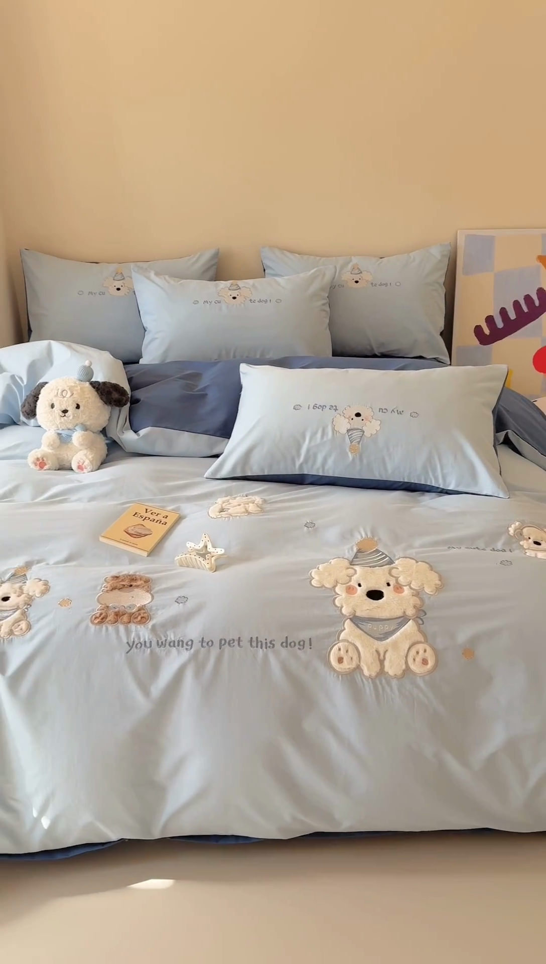 91家纺网 家纺一手货源 找家纺 2025新款全棉水洗棉贴布卡通四件套-泡芙狗狗  泡芙狗狗-蓝