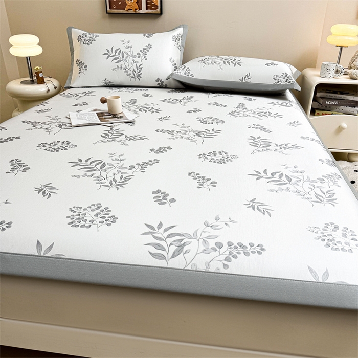 91家纺网 家纺一手货源 找家纺 雯豆2025夏季新品冰藤印花凉席三件套平铺绑带款冰丝凉席三件套 冰藤席-绑带款-赛里木花语