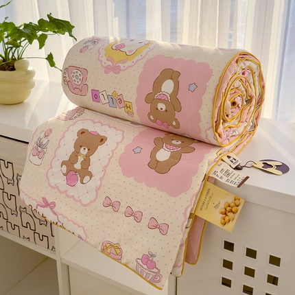 91家纺网 家纺一手货源 找家纺 贝扬思 2025新款水洗皱皱纱系列夏被夏凉被空调被（风格一） 可爱记忆录