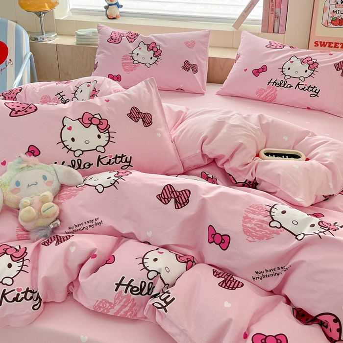 91家纺网 家纺一手货源 找家纺 博雅 2025新款三丽鸥卡通全棉印花小版四件套 爱心蝴蝶KT